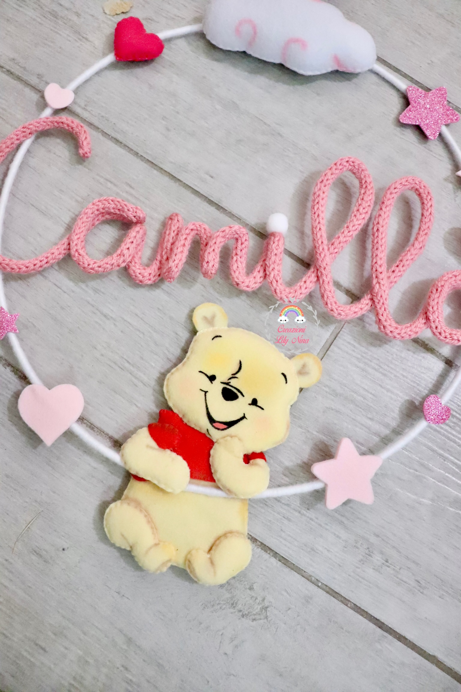 Fiocco tricotin tema Winnie The Pooh con nome Camilla