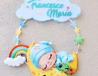 Fiocco nascita bimbo che dorme sulla luna con il suo amico tartaruga nome Francesco Maria in feltro pannolenci