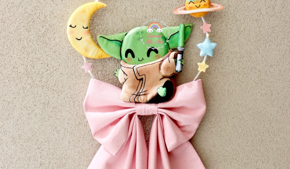 Fiocco nascita baby Yoda con nome Iris in tricotin, feltro pannolenci fatto a mano diy handmade