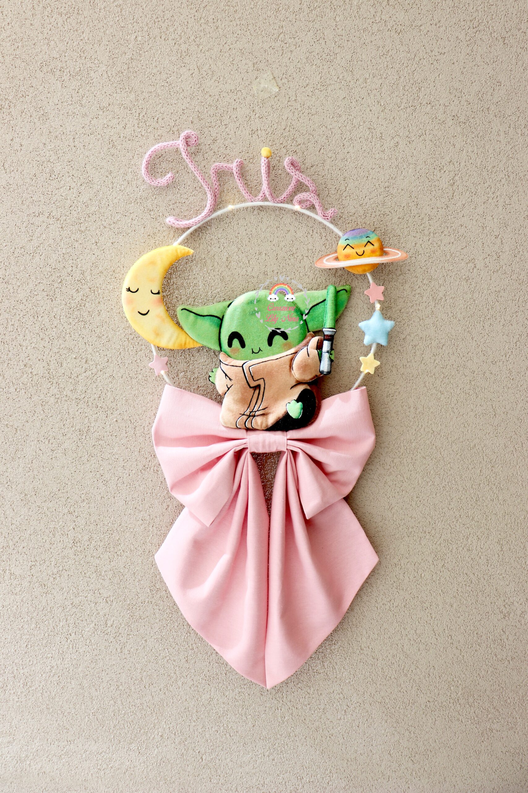 Fiocco nascita baby Yoda con nome Iris in tricotin, feltro pannolenci fatto a mano diy handmade 