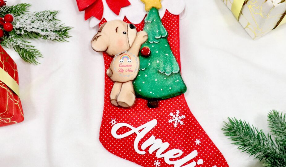 Calza Natale befana orsetto con l’albero di Natale personalizzata con nome Amelia