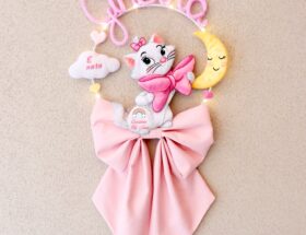 Fiocco nascita gattina Minou nome Ginevra in tricotin feltro pannolenci